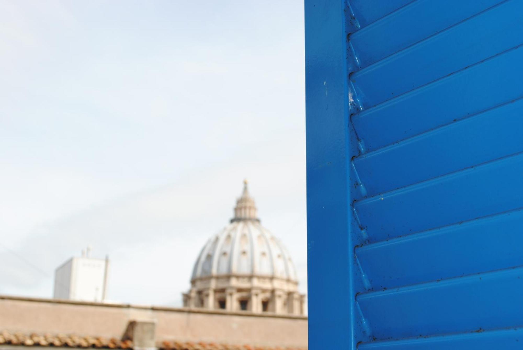 Di Fronte Alla Cupola Roma Oda fotoğraf