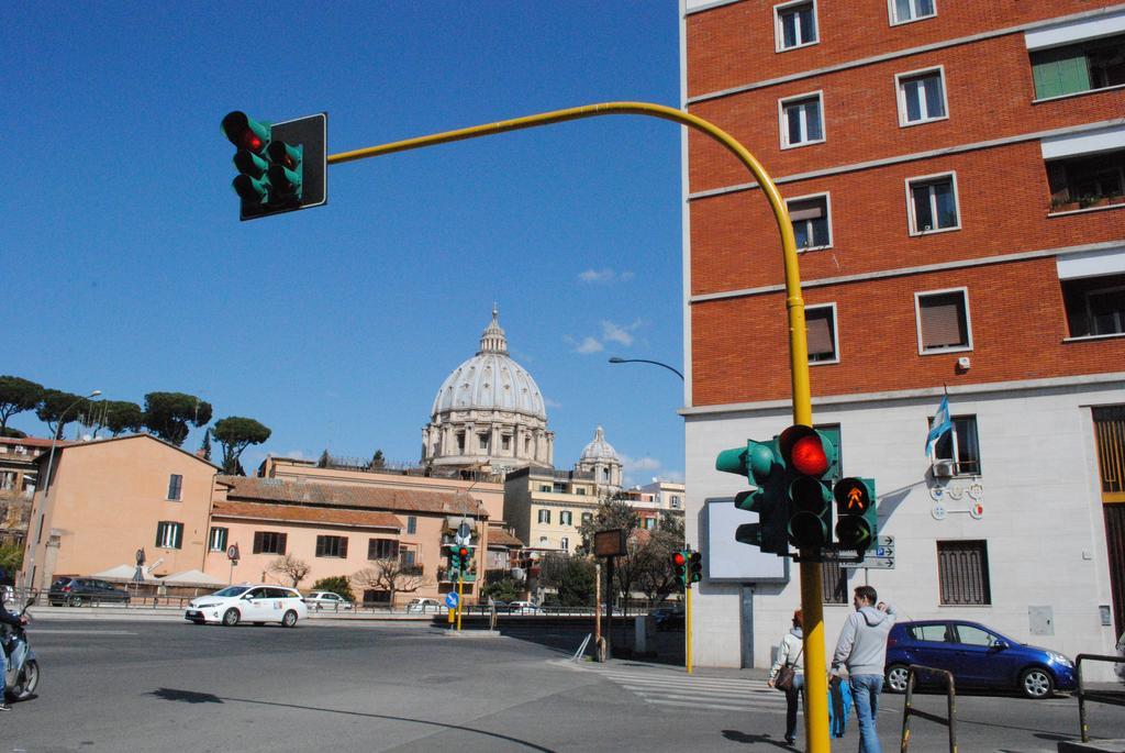 Di Fronte Alla Cupola Roma Dış mekan fotoğraf